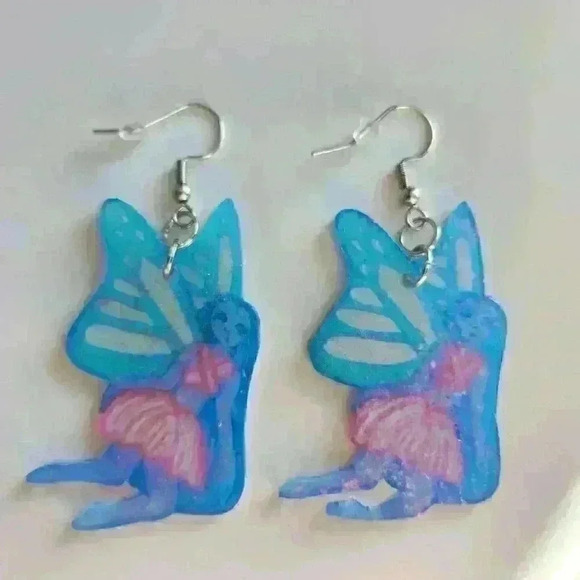 Adorable pastel blue and pink magical butterfly fairy earrings - Picture 15 of 16